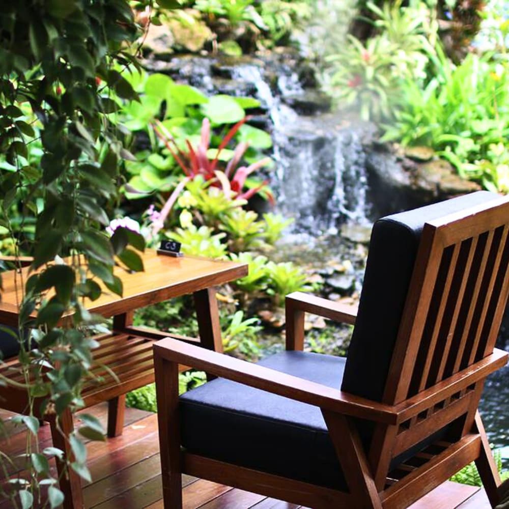 Фото Rich Garden House Hotel