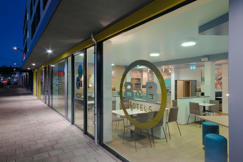 Фото B&b Hotel Böblingen