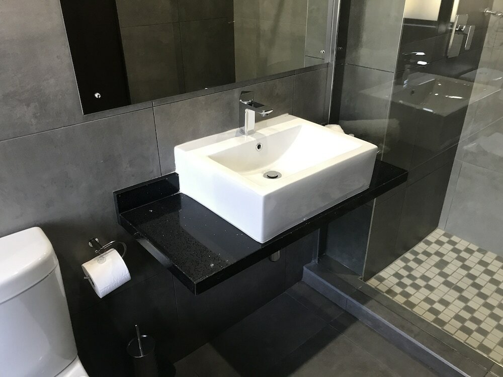 Фото La Orchard Hotel