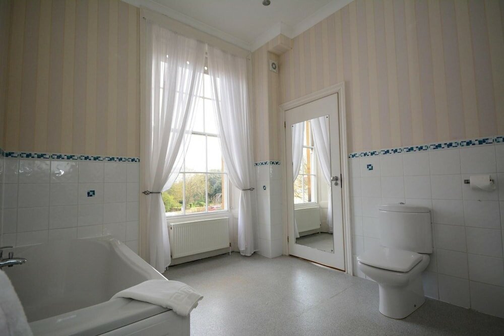 Фото The Crescent Hotel