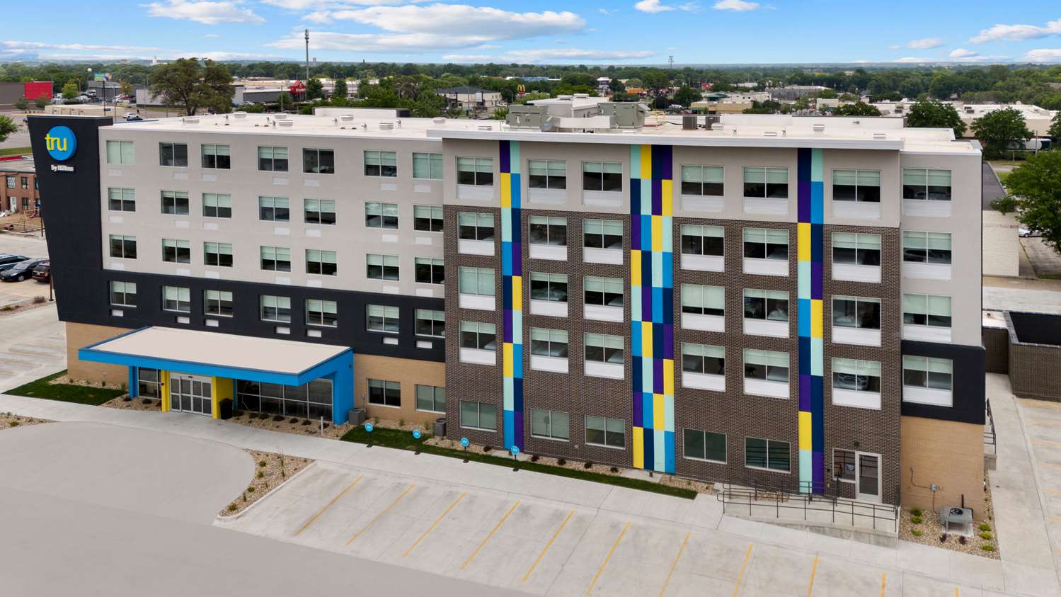 Фото Tru by Hilton Lincoln East