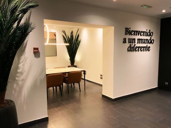 Фото Hotel Ilunion Almirante