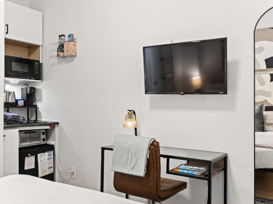 Фото Times Square Apartment
