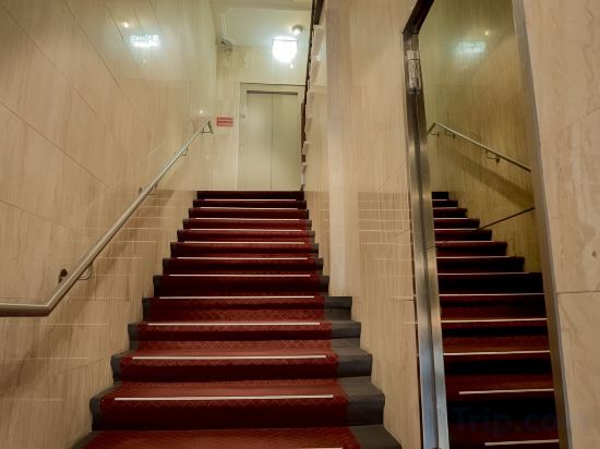 Фото Hotel Lumen am Hauptbahnhof