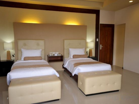 Фото Sierra Hotel