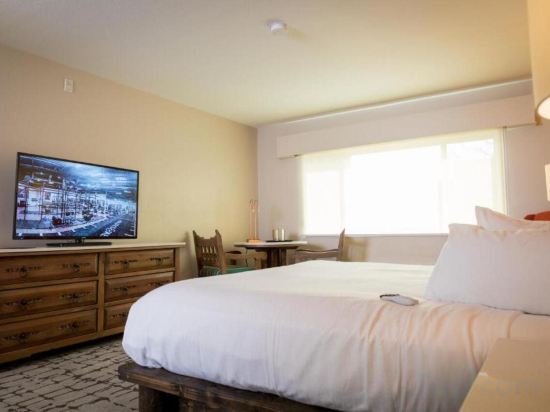 Фото Hotel Don Fernando de Taos, Tapestry Collection by Hilton