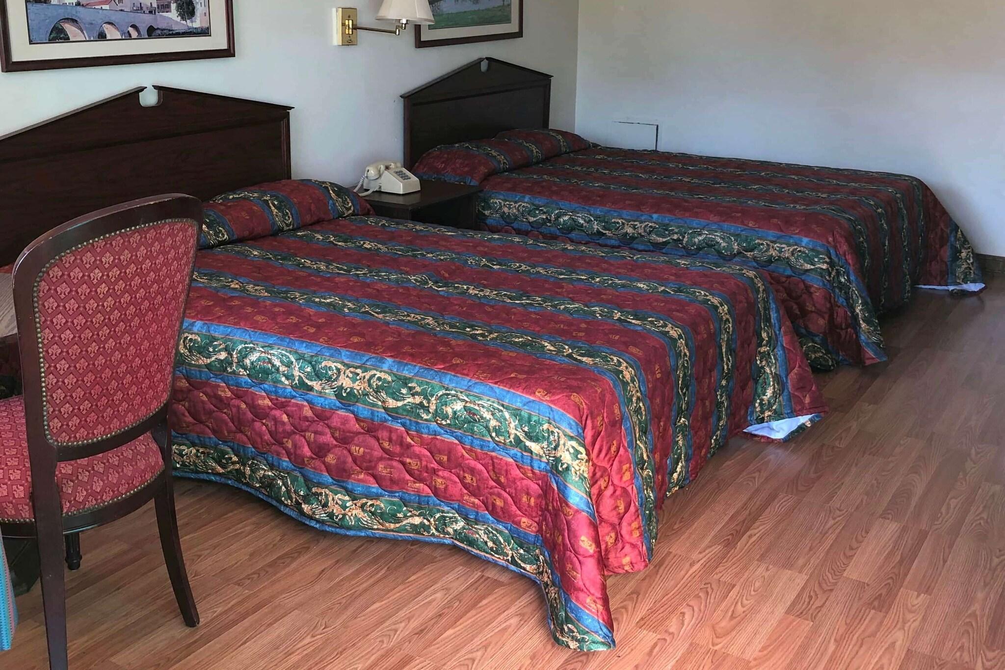 Фото Knights Inn Selma