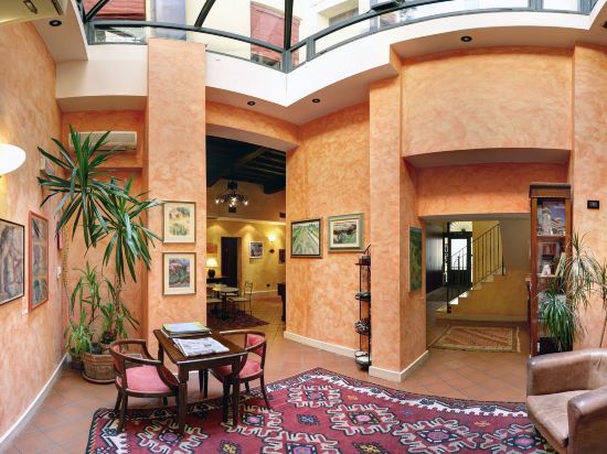 Фото отеля 2