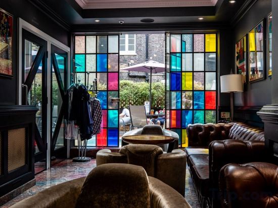 Фото The California