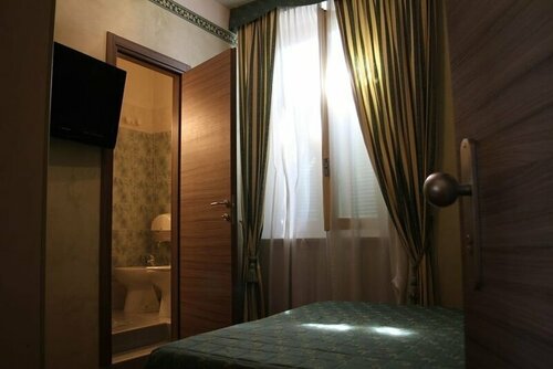 Гостиница Hotel Cavallo Bianco в Новаре
