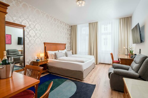 Гостиница Best Western Plus Celebrity Suites в Вене