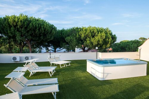 Гостиница Hotel Pierre Riccione в Риччоне