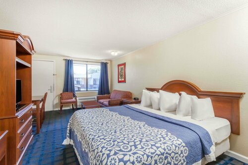 Гостиница Days Inn by Wyndham Dover Downtown в Довере