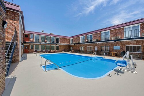 Гостиница Quality Inn & Suites в Линкольне