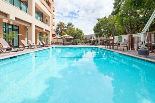 Гостиница Holiday Inn Palmdale-Lancaster, an Ihg Hotel в Палмдэйле