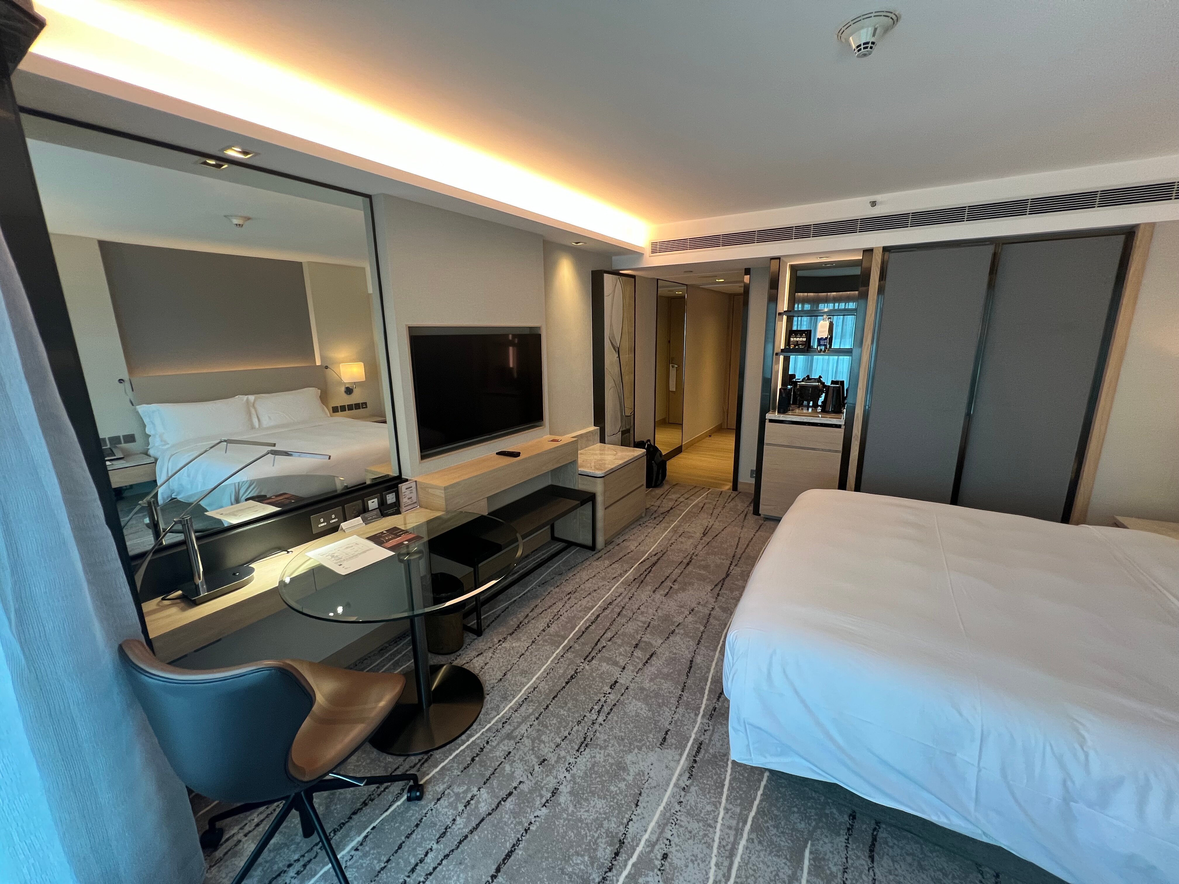 Фото New World Millennium Hong Kong Hotel