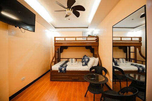 Гостиница Skylodge Resort в Короне