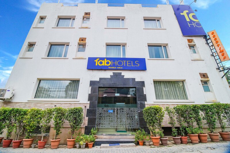 Гостиница FabHotel Marble Arch Karol Bagh в Дели