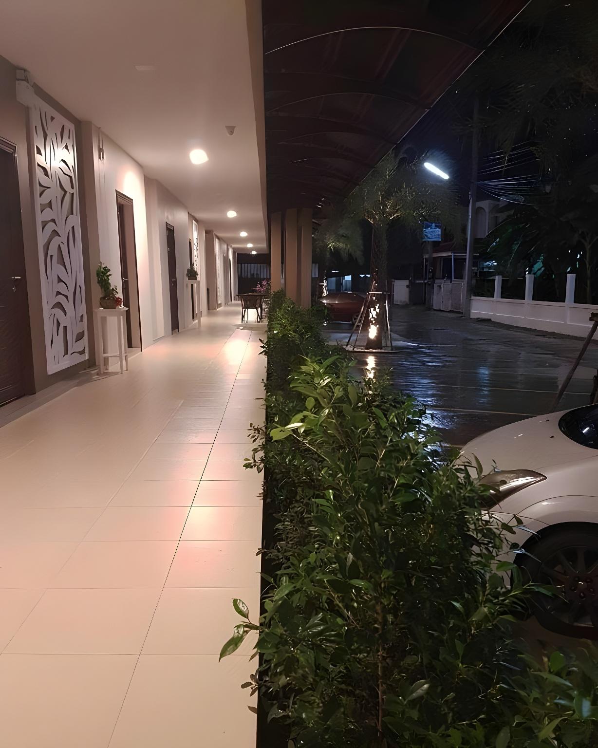 Фото It's Me Keawanong Hotel