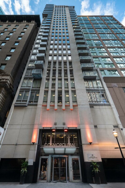 Гостиница Executive Hotel Cosmopolitan Toronto в Торонто