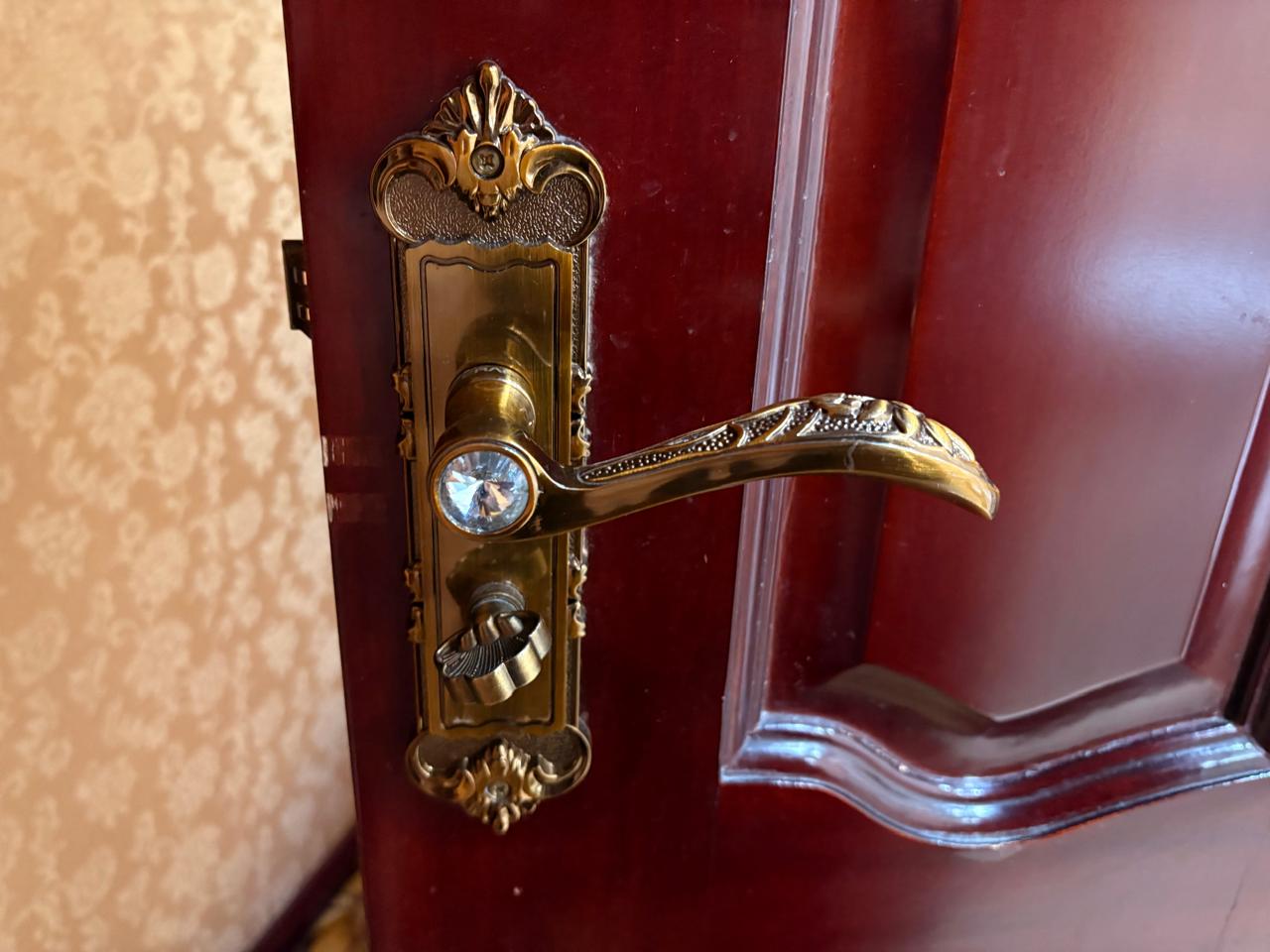 Фото Altyn Adam Hotel