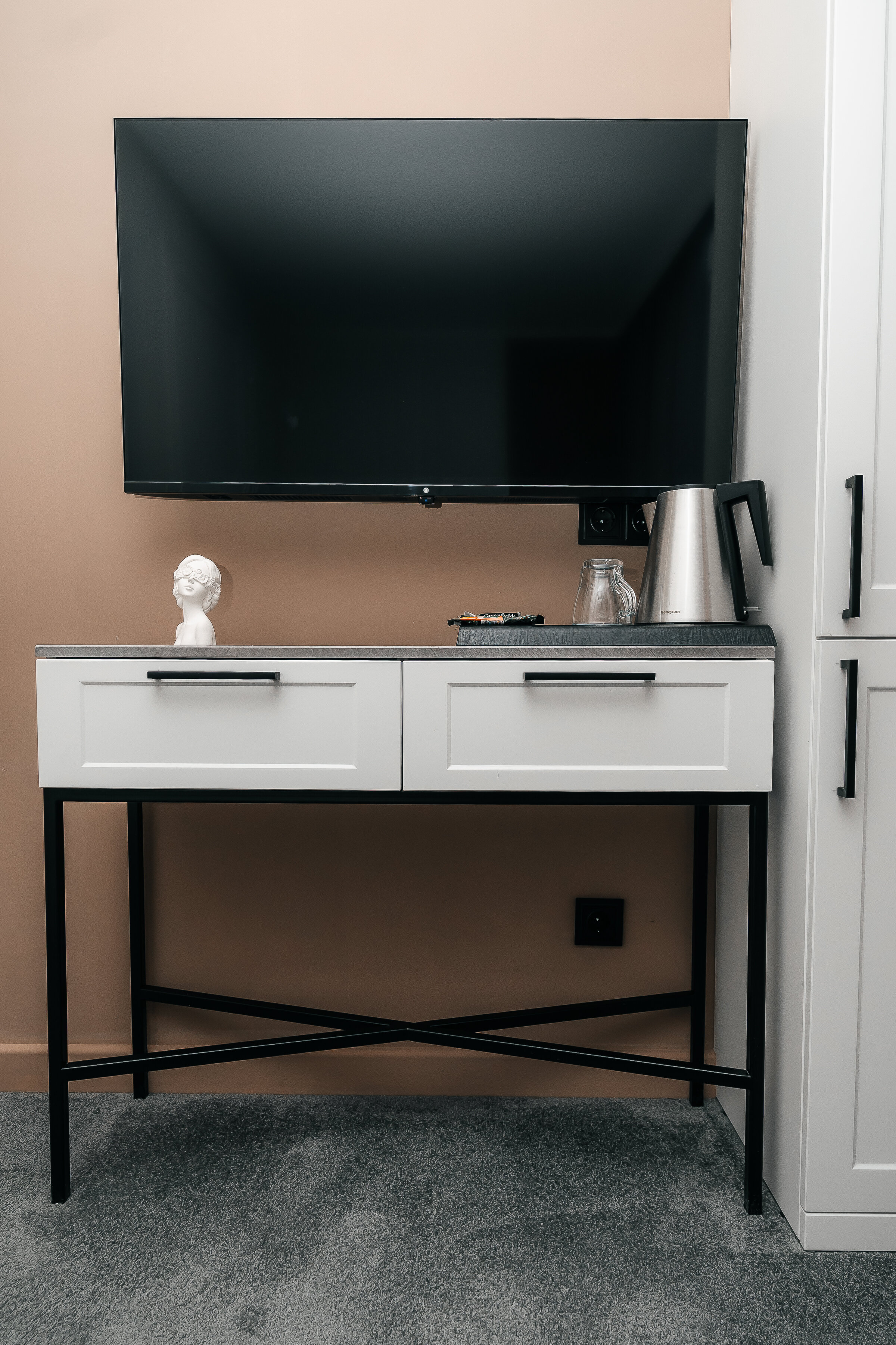 Фото InnJoy Hotel