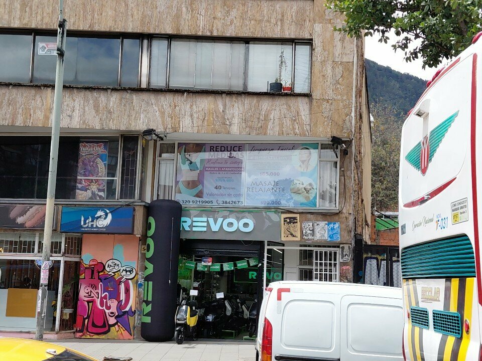 Beauty salon equipment Bogotana De Belleza, Bogota, photo