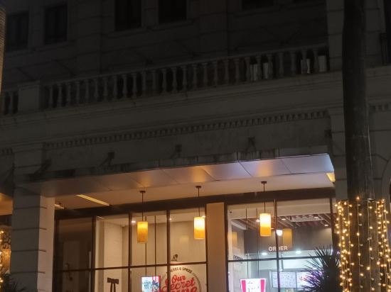 Фото Henry's Newport