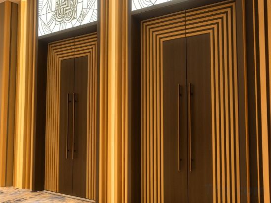 Фото Millennium Plaza Hotel