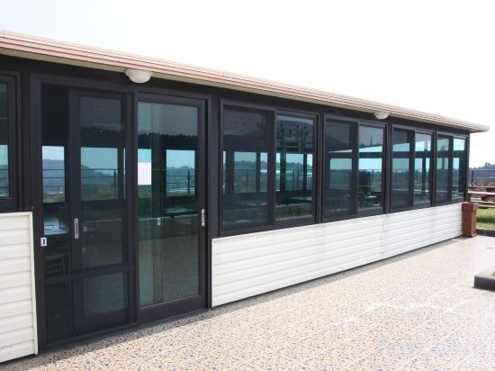 Фото Jeju Bunker Hotel & Resort