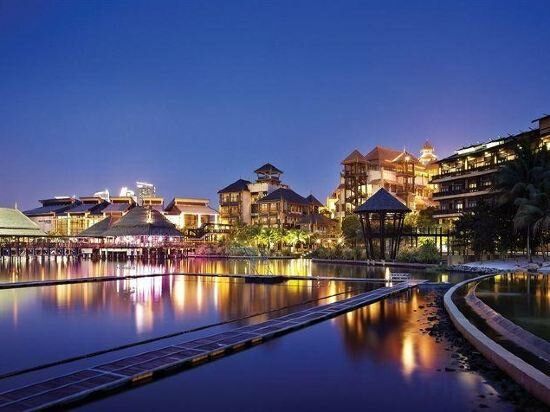 Hotel DoubleTree by Hilton Putrajaya Lakeside, Putrajaya, photo