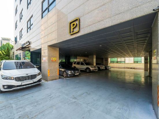 Фото Premiers Hotel