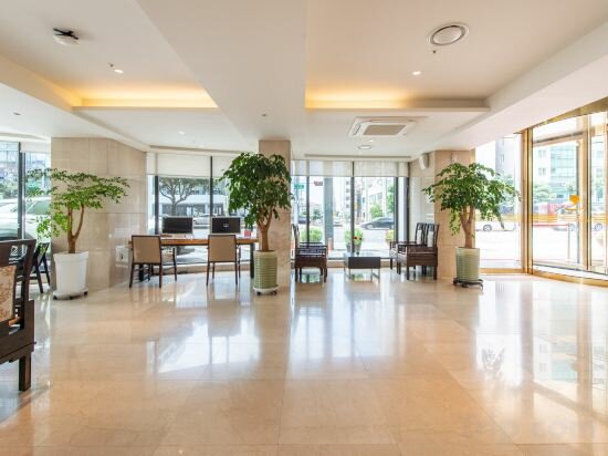 Фото Shin Shin Hotel Jeju Airport