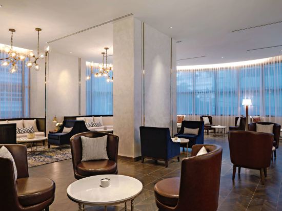 Фото Hyatt Place Bangkok Sukhumvit 24