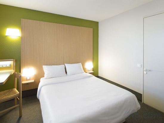 Фото B&B Hotel La Roche-sur-Yon