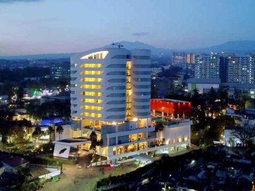 Внешний вид отеля Sensa Hotel в Бандунге, фото 1