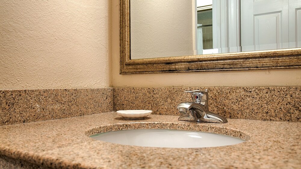 Фото Best Western Plus Governor's Inn