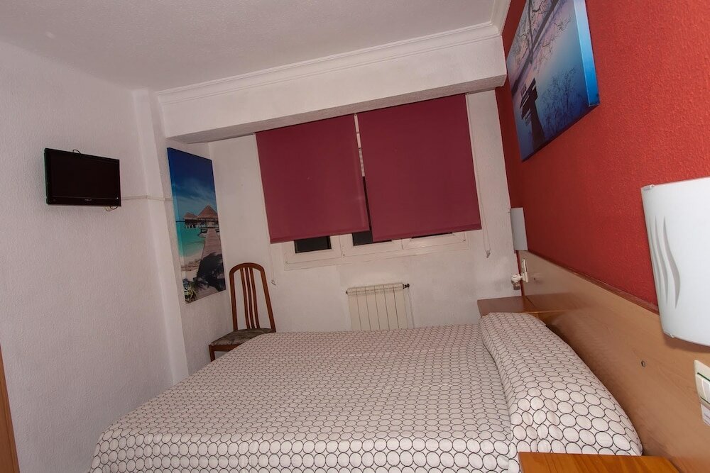 Фото Hostal Verdemar