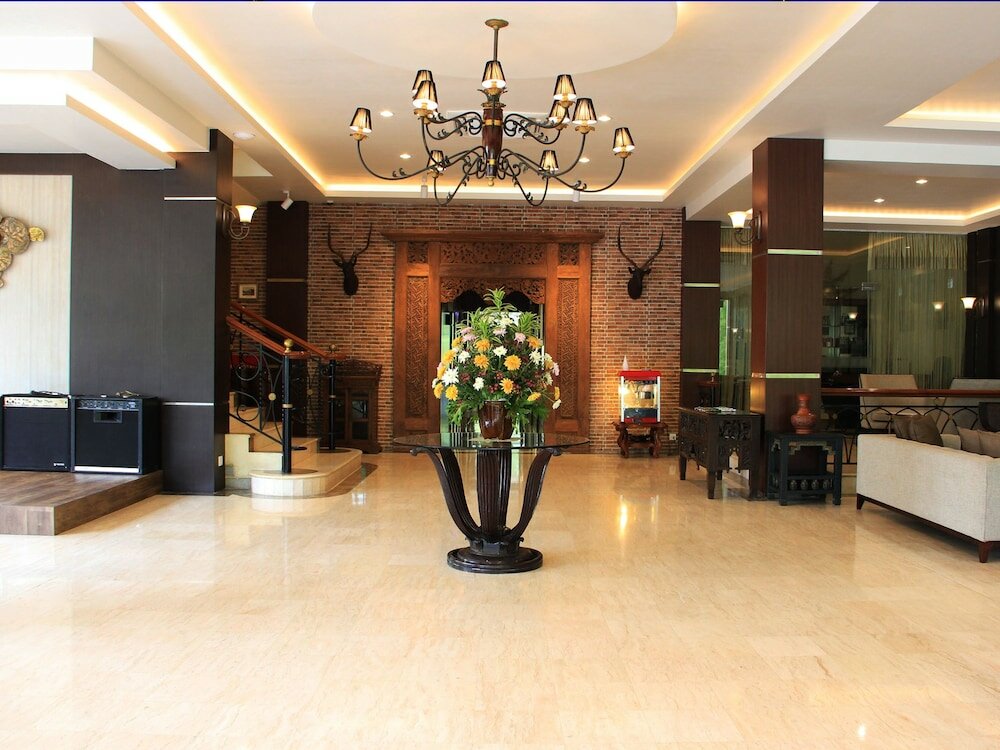 Фото Narita Hotel Surabaya