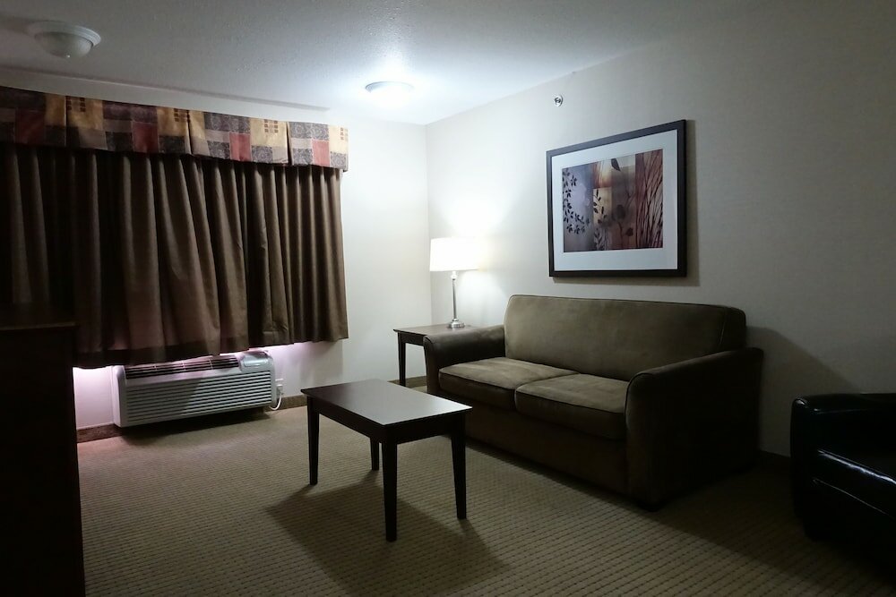 Фото Ramada by Wyndham Weyburn