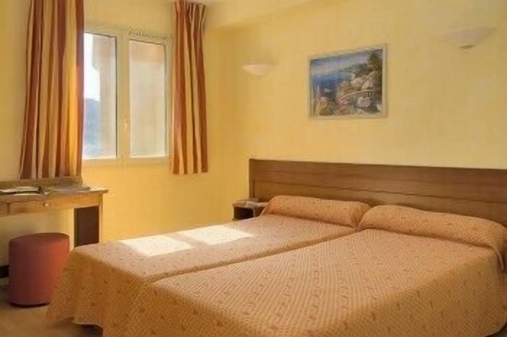 Фото Hotel Lou Castelet