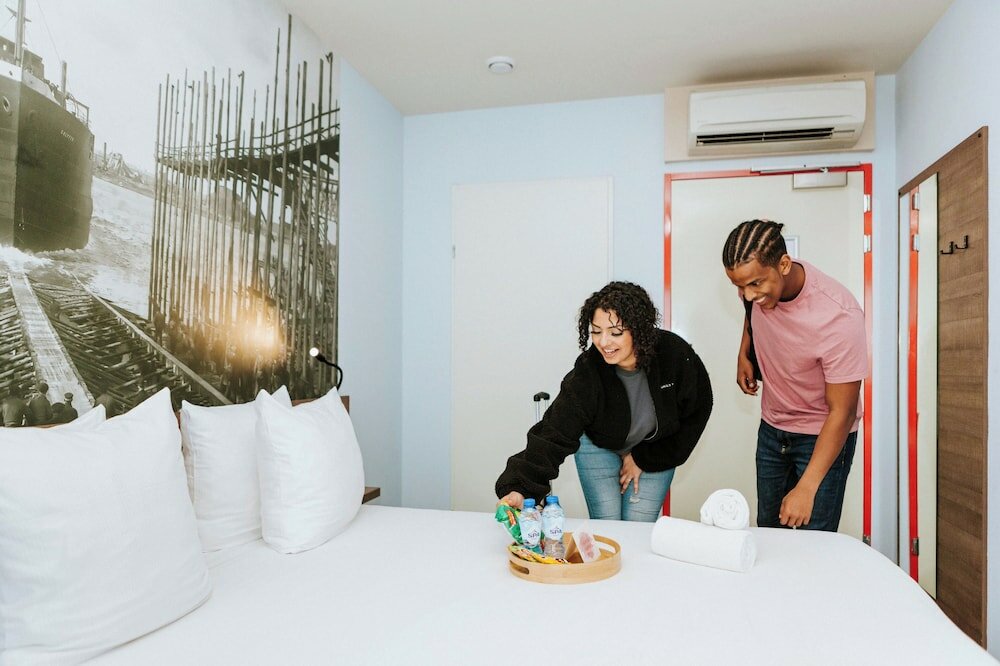 Фото Rotterdam Teleport Hotel