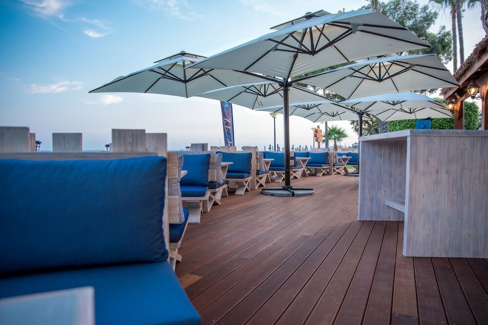 Фото Poseidonia Beach Hotel