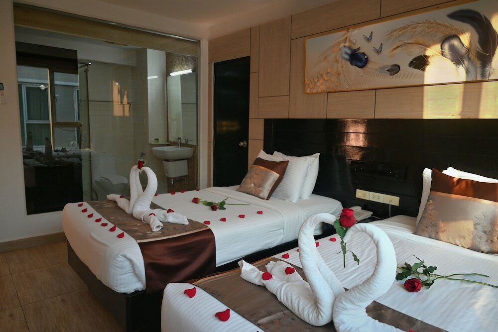 Фото Boss Suites Nana Hotel