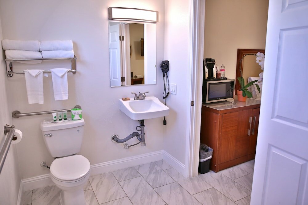 Фото Travelodge by Wyndham Crescent City