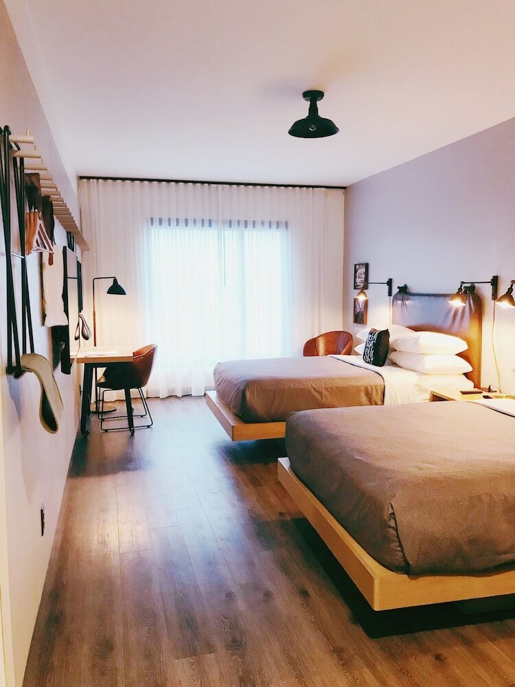 Фото Moxy Atlanta Midtown