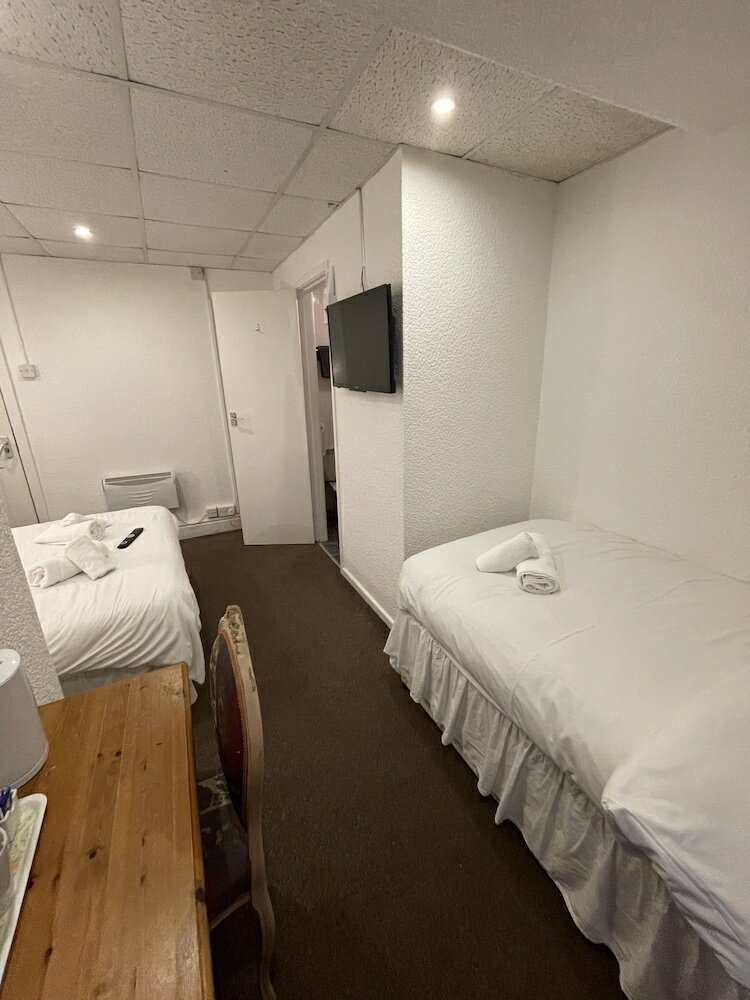 Фото The Wilton Hotel