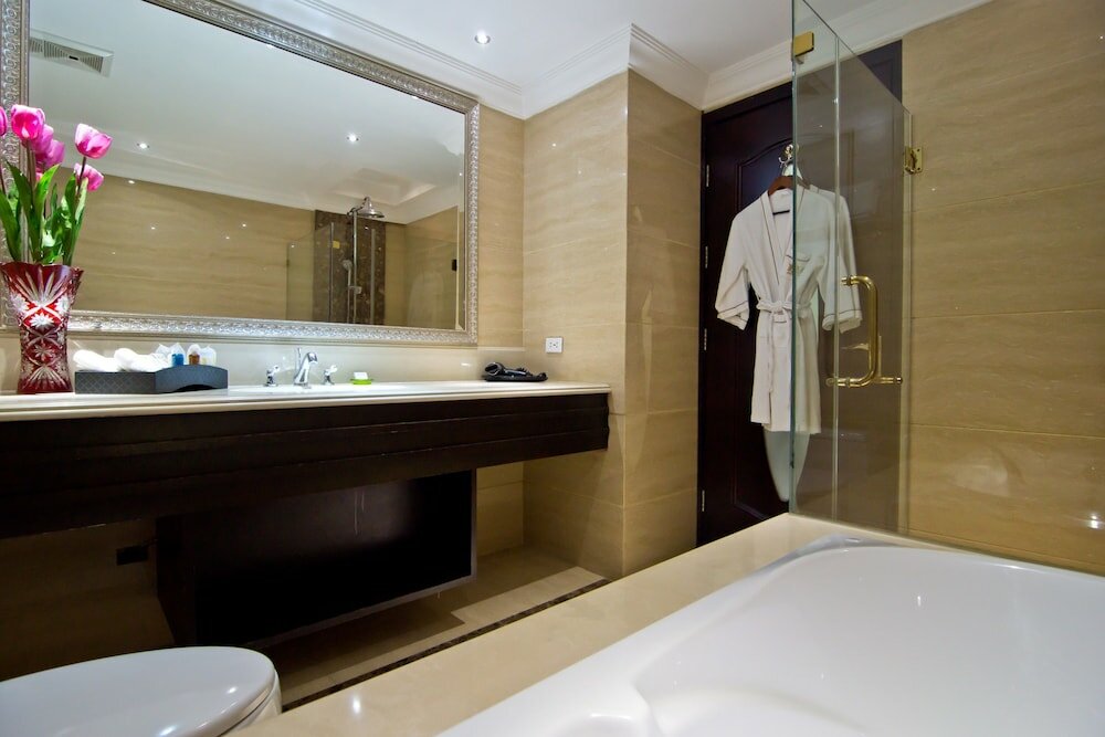 Фото LK The Empress Pattaya