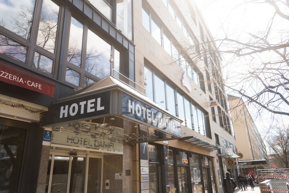 Фото отеля 1