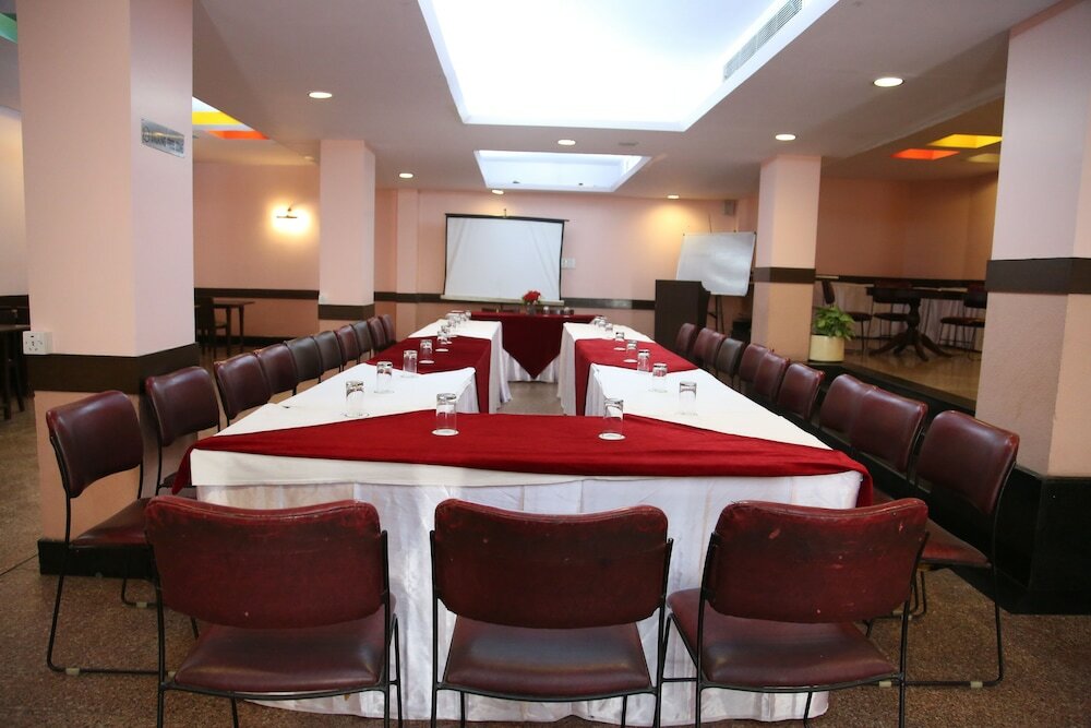 Фото Hotel Tourist Deluxe